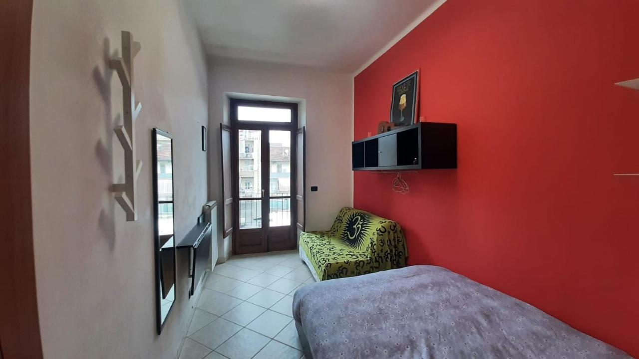 Cozy Room Stanza Close City Center In A Family House Stanza In Appartamento Condiviso Noi Viviamo In Casa Stanza In Affitto Turin Exterior photo