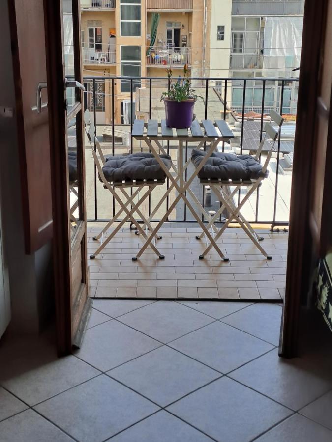 Cozy Room Stanza Close City Center In A Family House Stanza In Appartamento Condiviso Noi Viviamo In Casa Stanza In Affitto Turin Exterior photo