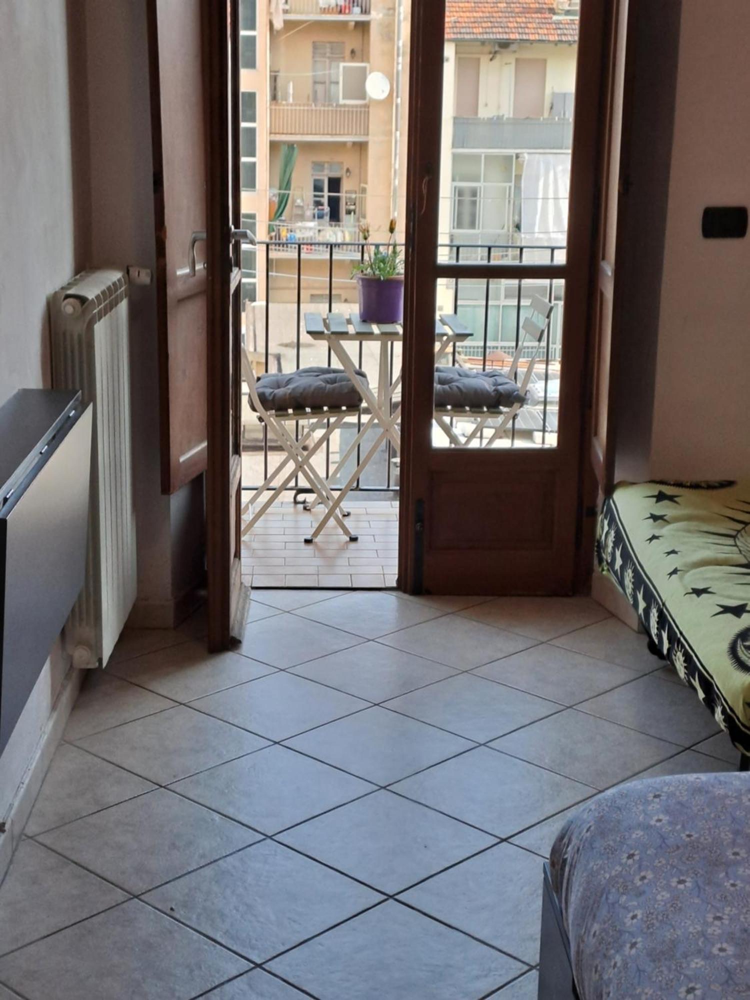 Cozy Room Stanza Close City Center In A Family House Stanza In Appartamento Condiviso Noi Viviamo In Casa Stanza In Affitto Turin Room photo