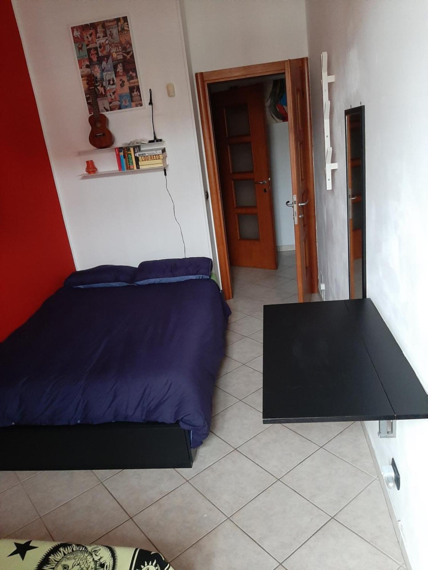 Cozy Room Stanza Close City Center In A Family House Stanza In Appartamento Condiviso Noi Viviamo In Casa Stanza In Affitto Turin Room photo