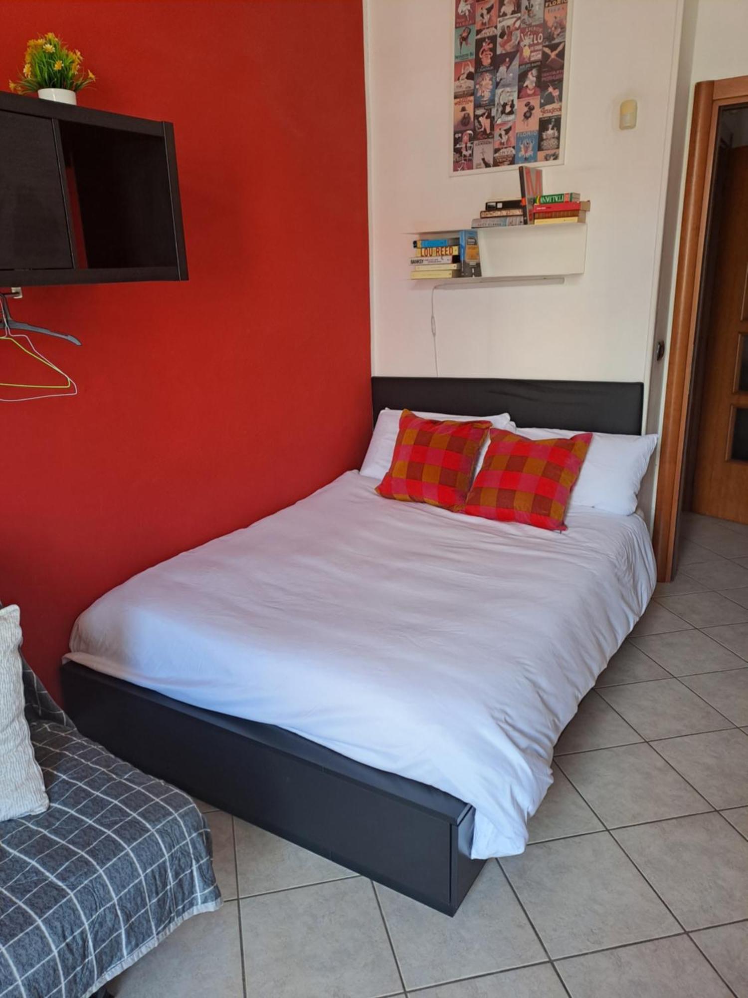Cozy Room Stanza Close City Center In A Family House Stanza In Appartamento Condiviso Noi Viviamo In Casa Stanza In Affitto Turin Exterior photo